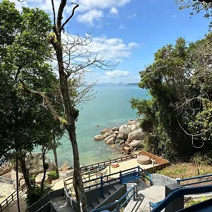 - Pe Na Areia Lodge
